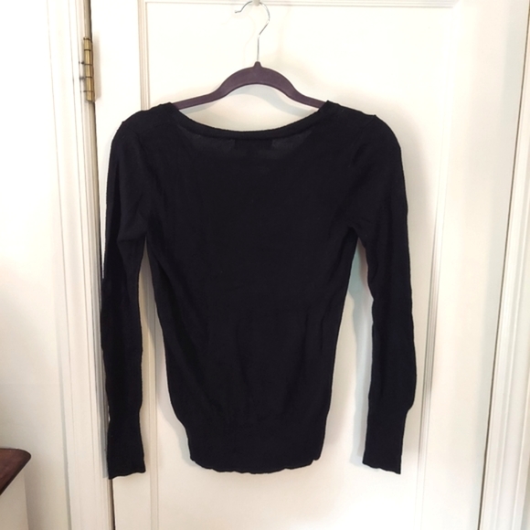V Neck Sweater - Picture 3 of 5